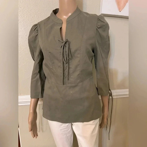 BCBGMAXZARIA TOP SIZE XS - Picture 1 of 4